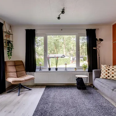 Chalet Heerlijk Op De Veluwe Hoenderloo
